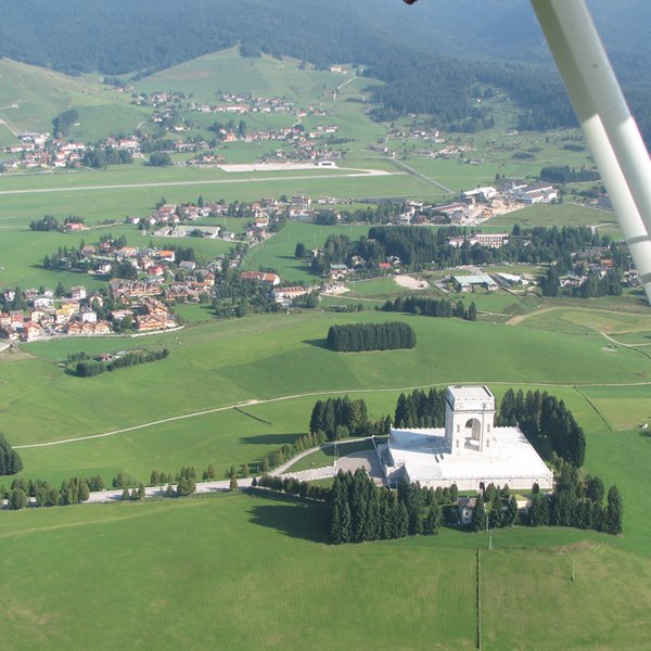 - Raduno AIPM-EMP Asiago 2008 - <p>Un breve reportage fotografico per raccontare la Due giorni sull&#39;Altopiano dei Sette Comuni.<br />
Foto di Enzo Marchesi</p>
