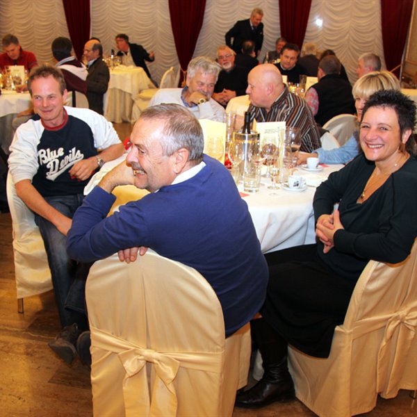 - Santa Lucia 2012 - <p>Alcune immagini della nostra cena</p>

<p>La cena si &egrave; svolta l&#39;8 dicembre al Ristorante Novecento annesso all&#39;Hotel Rovereto.</p>

<h2>Foto di Enzo Marchesi</h2>
