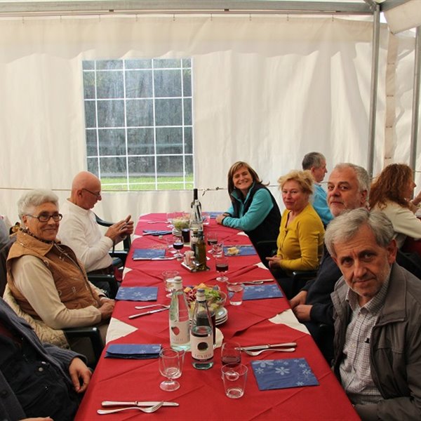 - Raduno AIPM a Sella Valsugana - chiusura stagione estiva 2014 - <p>Pranzo al Ristorante Carlon</p>

<p>+ 100!!</p>

<p>Foto di Flavio Canton e Valentina Musmeci</p>

<p>&nbsp;</p>
